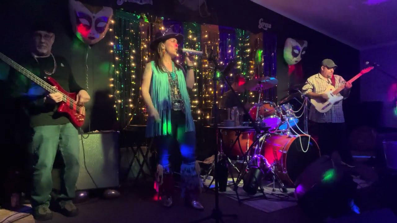 I hate myself for loving you February 28, 2026. Thayer Missouri the groove vault.