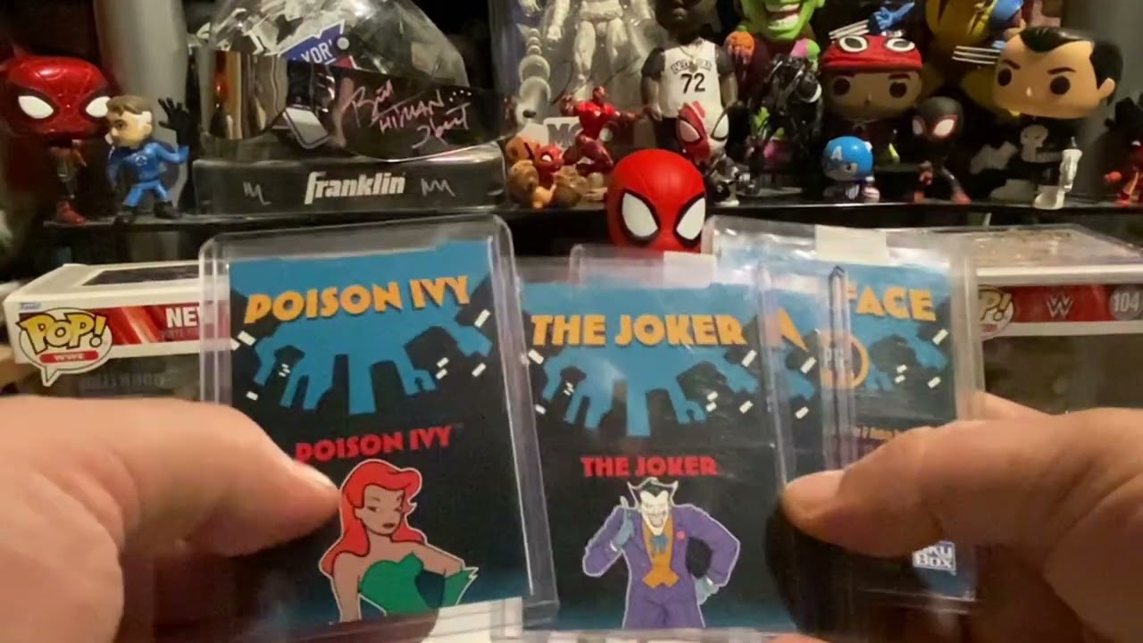 Gotham Thrift Shop NY! Massive $1 Haul! Rookie Cards~Autographs~Patch Cards & Key Comics! 💣🔥