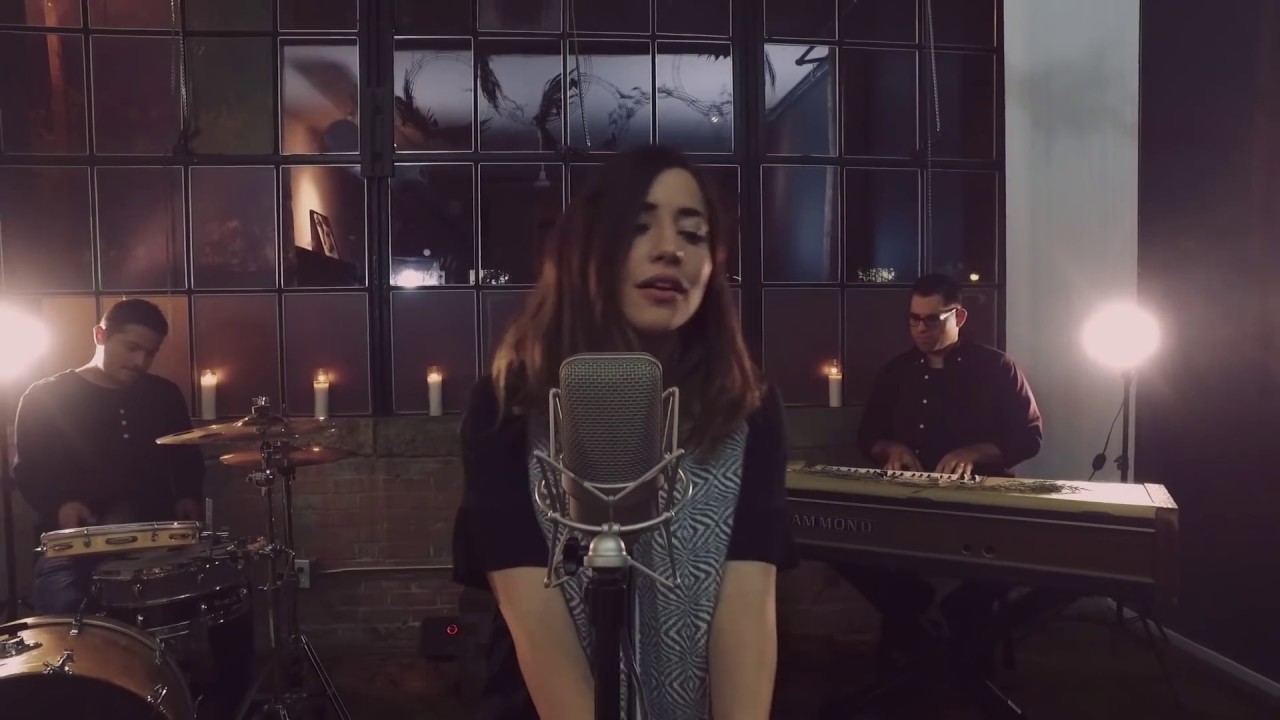 Allá En El Pesebre - Aliento (Ft. Majo Solis) - Santa La Noche EP