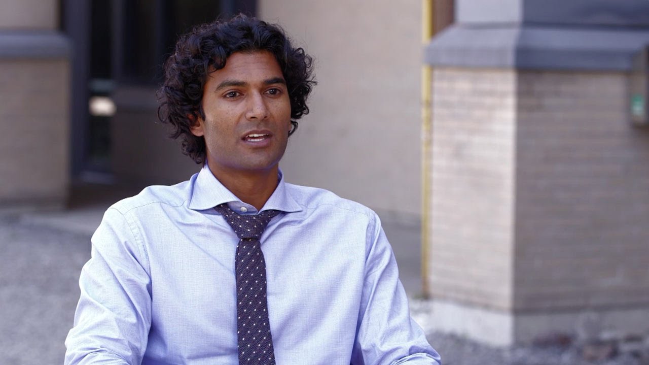 HEROES REBORN 1x07 - Sendhil Ramamurthy Talks 