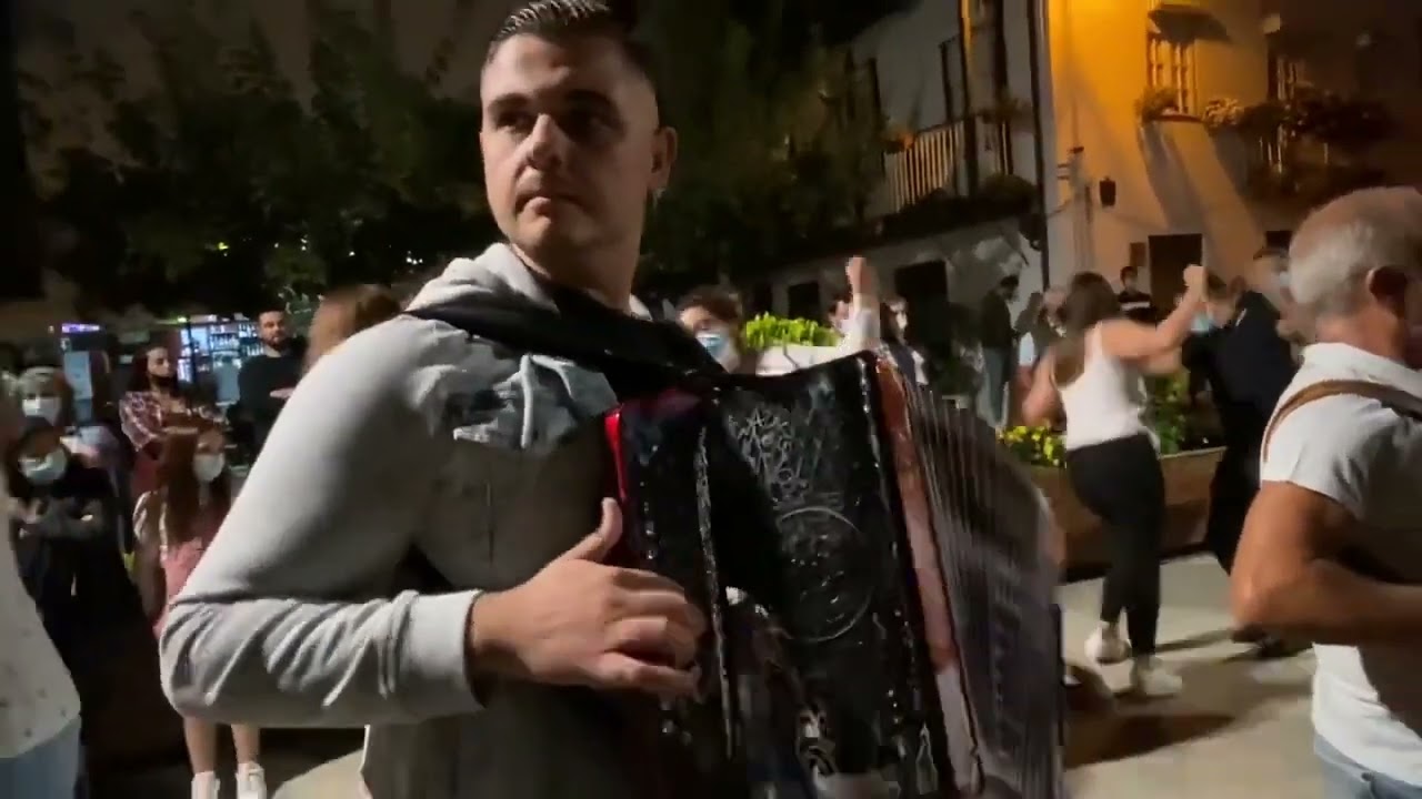 Nelson Costa dá Espectáculo a tocar Concertina!