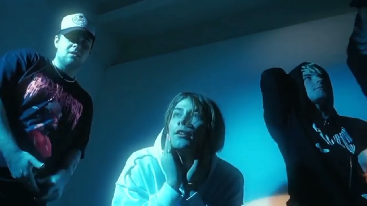 [МИНУС] uniqe, nkeeei, ARTEM SHILOVETS feat. SAGARA - Лифон