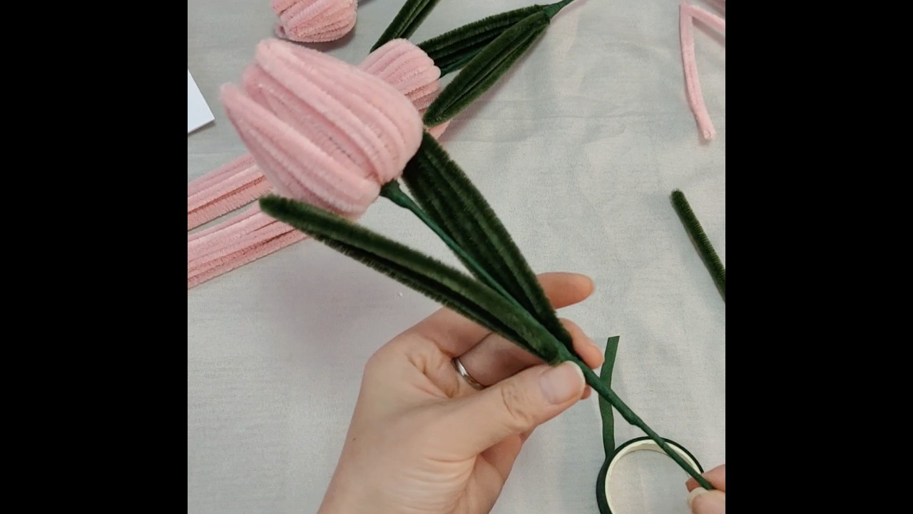 🌷How to Make Pink Tulips Using Pipe Cleaners
