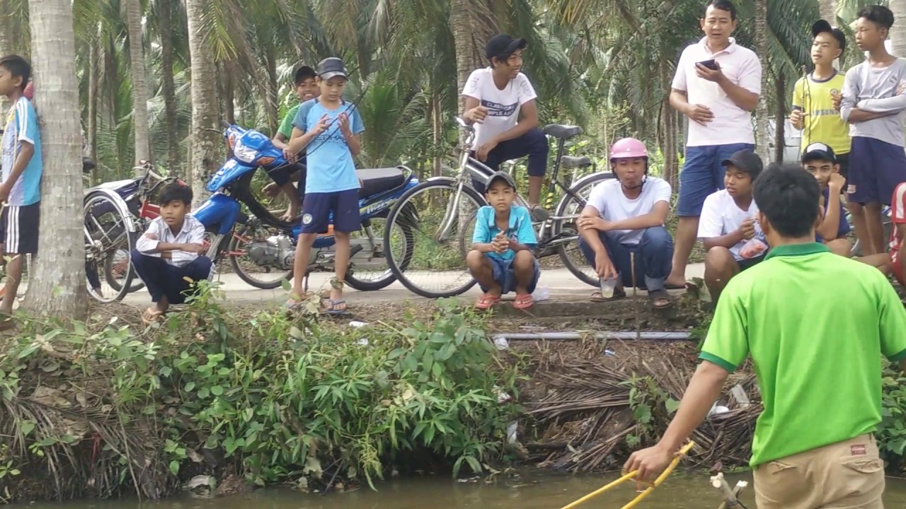 Lễ đua ghe ngo điên điển tại Tân Hưng, Long Phú, sóc trăng. 2017