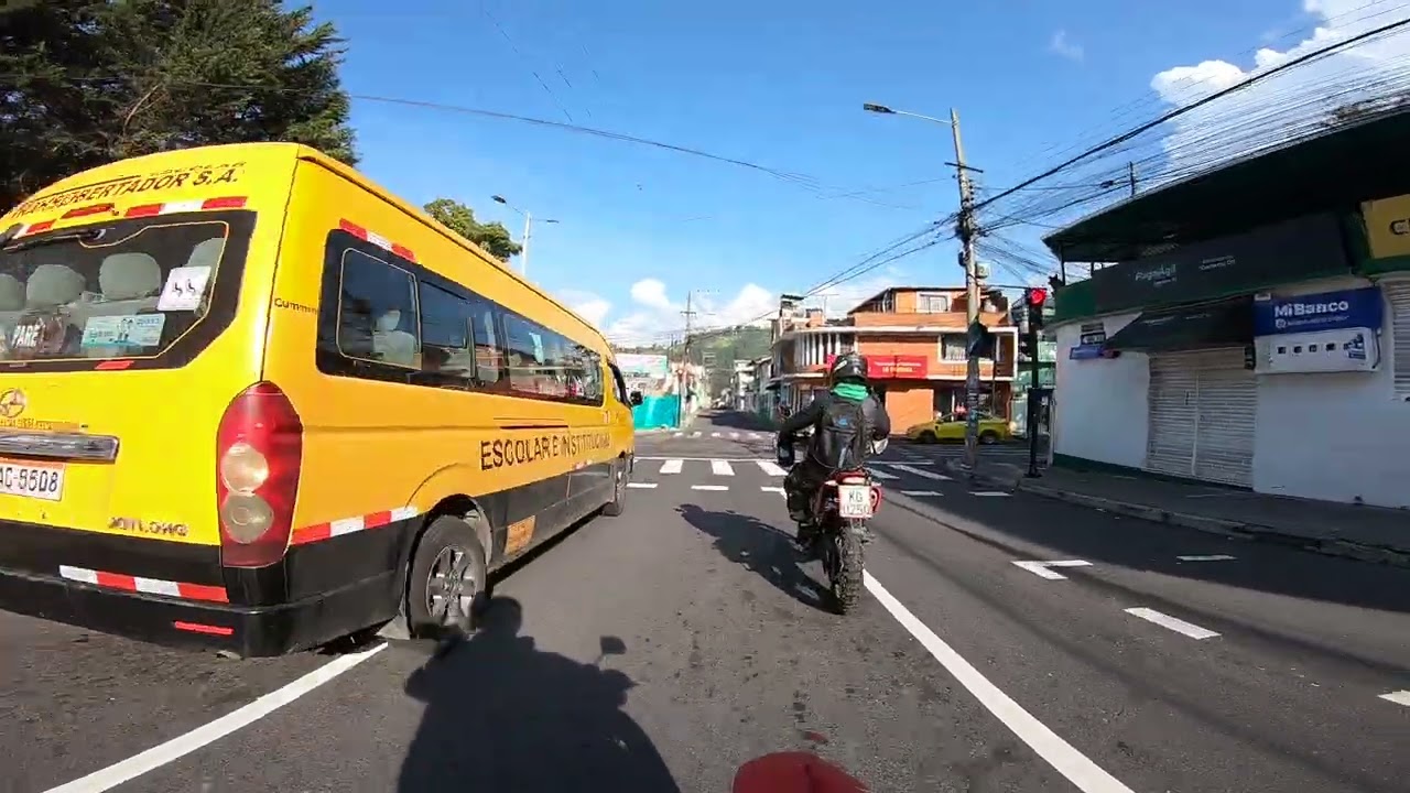 Por la Gonzalo Suárez Quito Ecuador 
