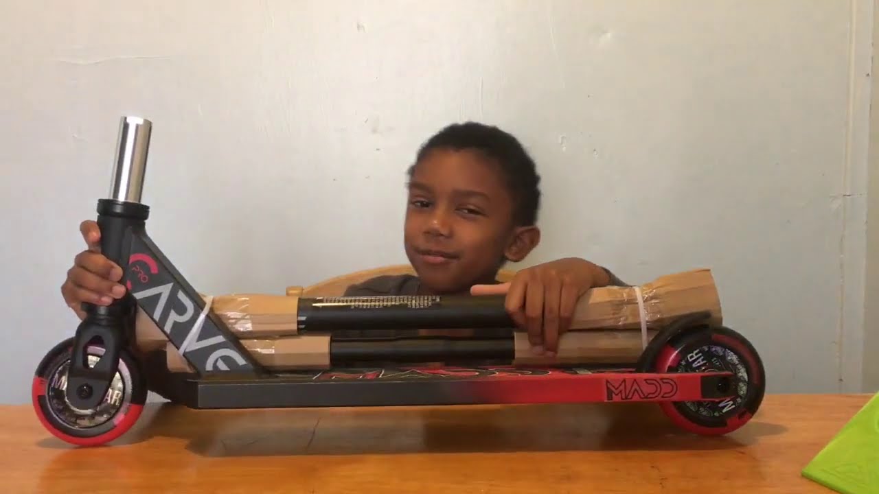 Madd Gear Carve Pro Scooter- Unboxing, Assemble And Test