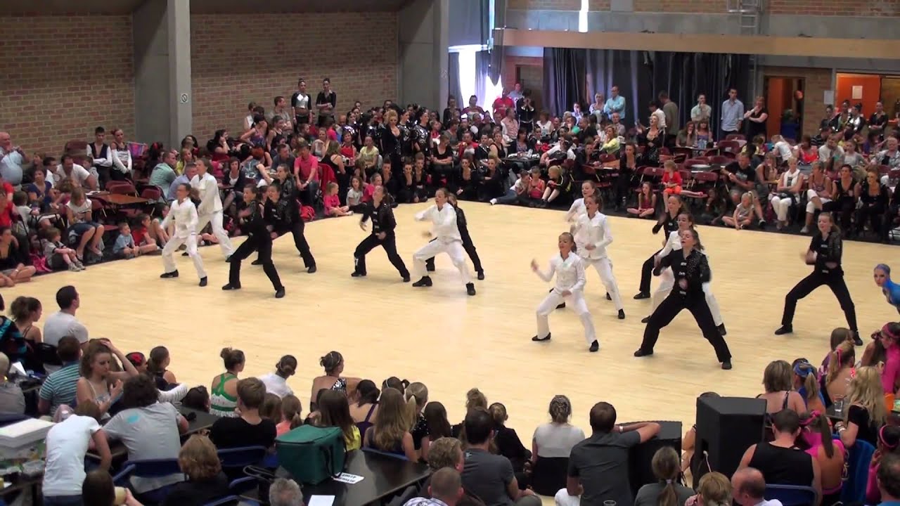 Pump it up 25-04-2011 Vice Vlaams Kampioen.MTS