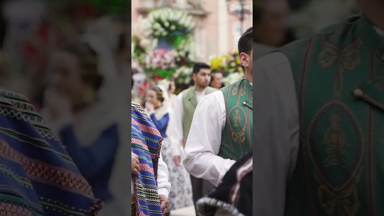 Valencia Fallas - La Ofrenda de Flores #shorts #valencia #spain #fallas