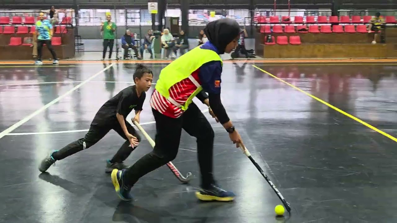 Fun Stick Lavender: Boys Senior (2) vs Girls Senior (0)