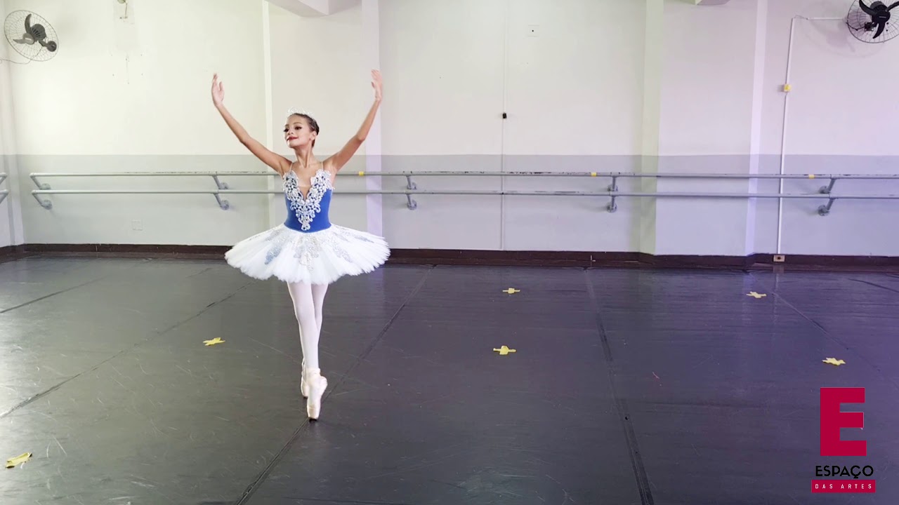 Laura Calmon - Fada Candide