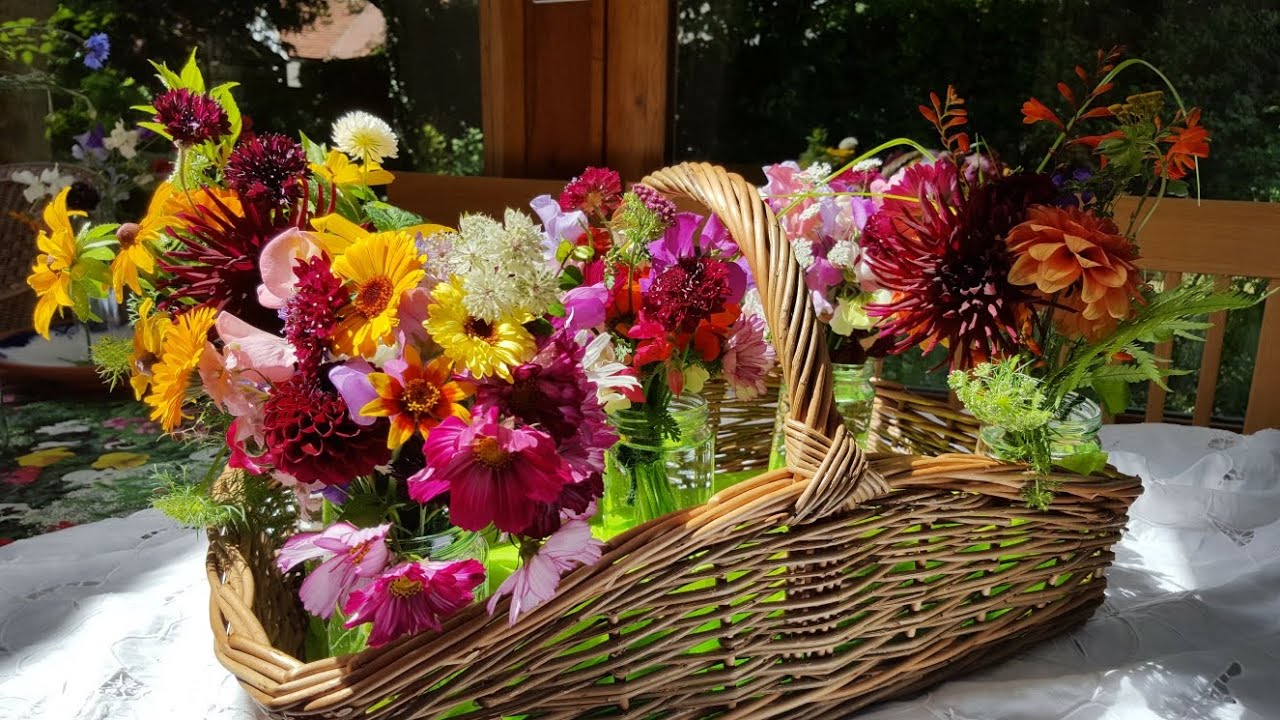 Flower Therapy: Jam Jar Posies