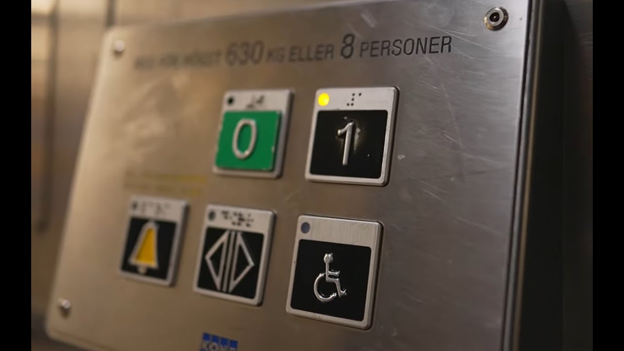 Sweden, Stockholm Central Station, 3X escalator, 2X elevator