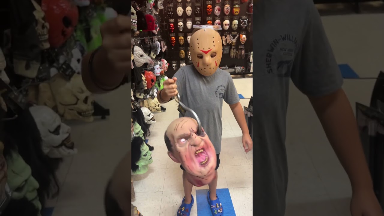 Spirit Halloween Hanging Hooked Head #halloweenprops