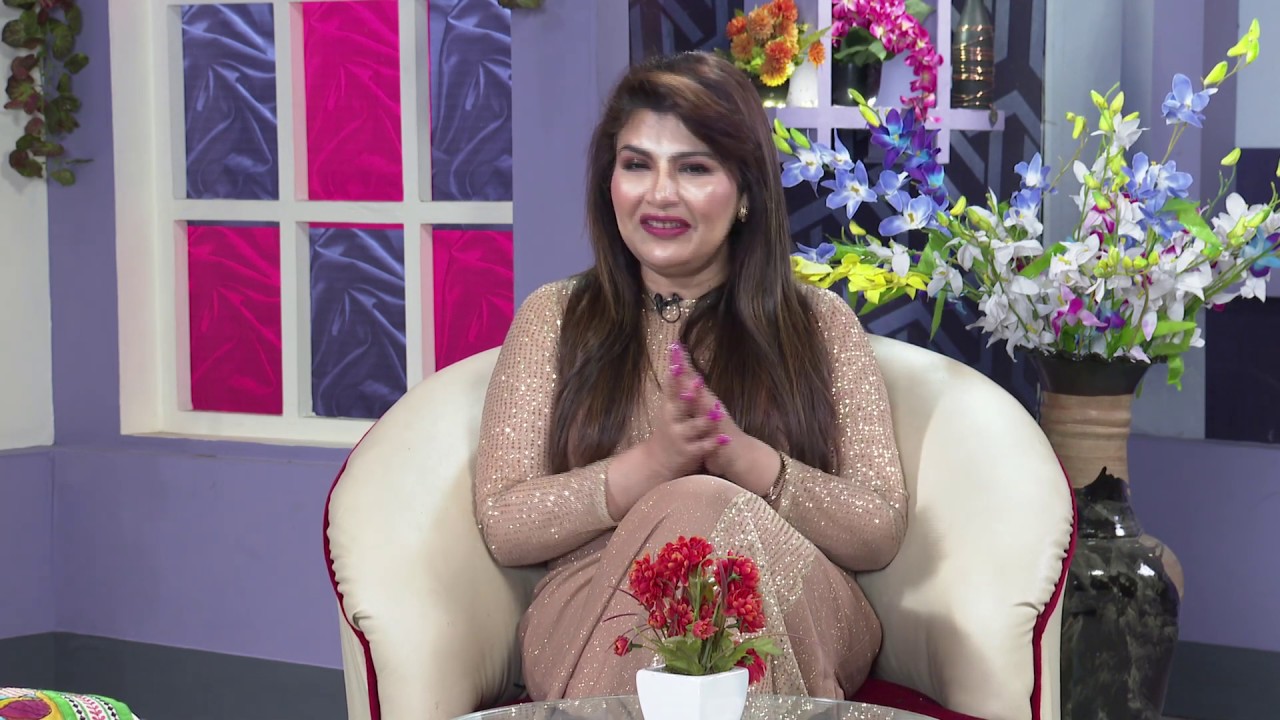 THE SOUMI'S SAMPURNA | NAIL ART, SKINCARE TREATMENT, FACIAL IN THE PARLOUR OF THE SOUMI'S WORLD...