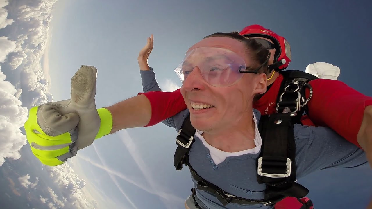 Skok spadochronowy tandem 4000m Bednary 2019 skydiving