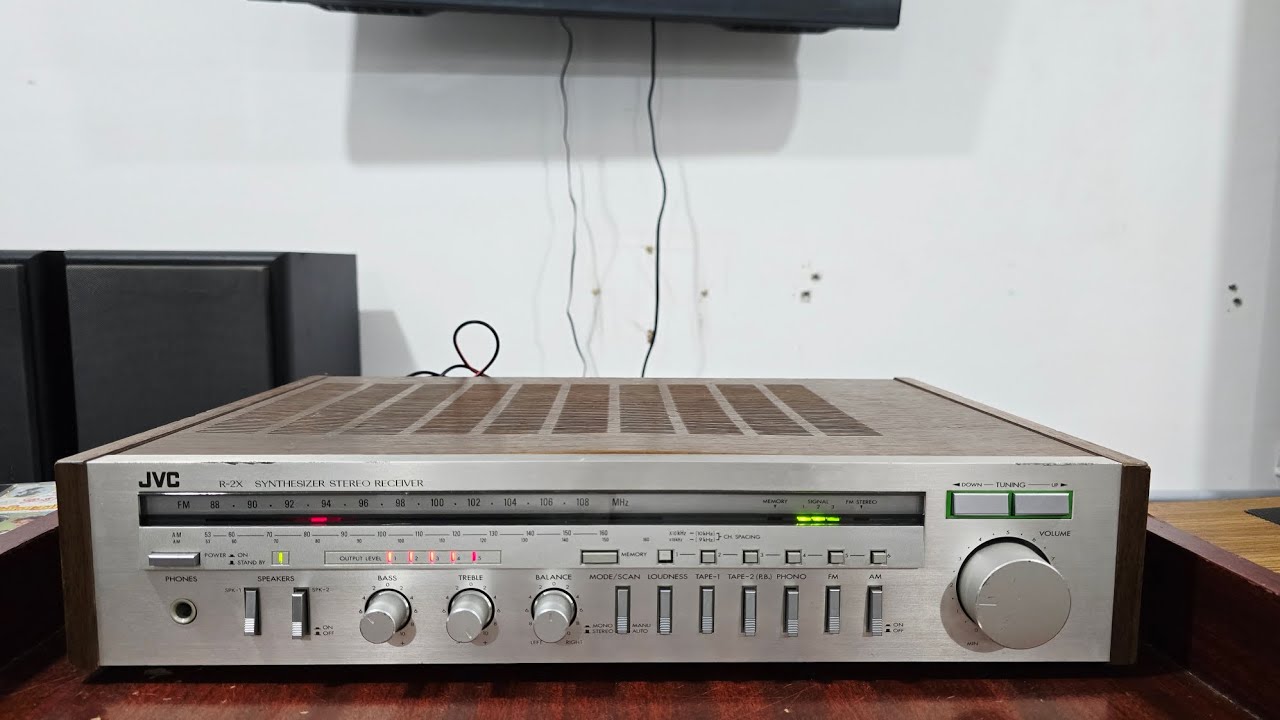 JVC Vintage Stereo Amplifier With Tuner R-2X/For Sale/Infinity Audio/Contact 94433 70602 