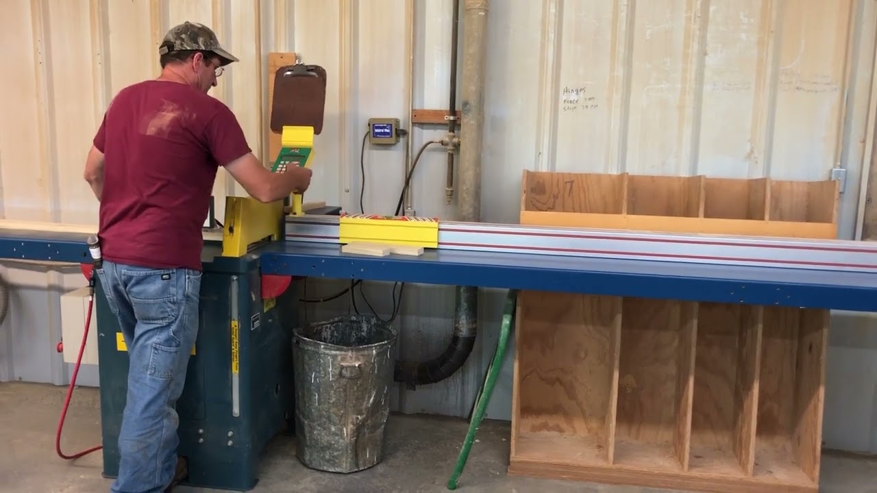 WHIRLWIND 212 R Upcut Saw wInfeed & Outfeed Tables   12' TIGERSTOP