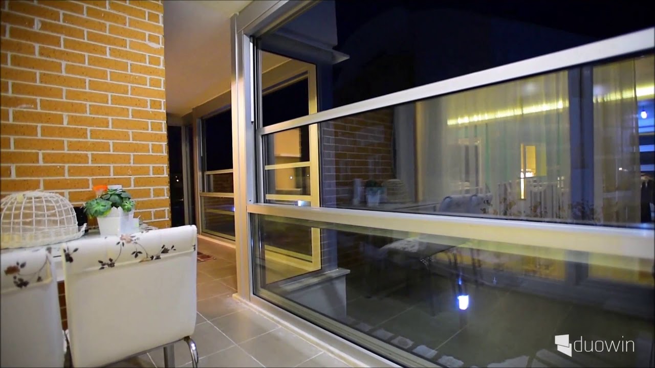 Guillotine Window - 3 Panel Vertically Sliding Automated Sash Glass System