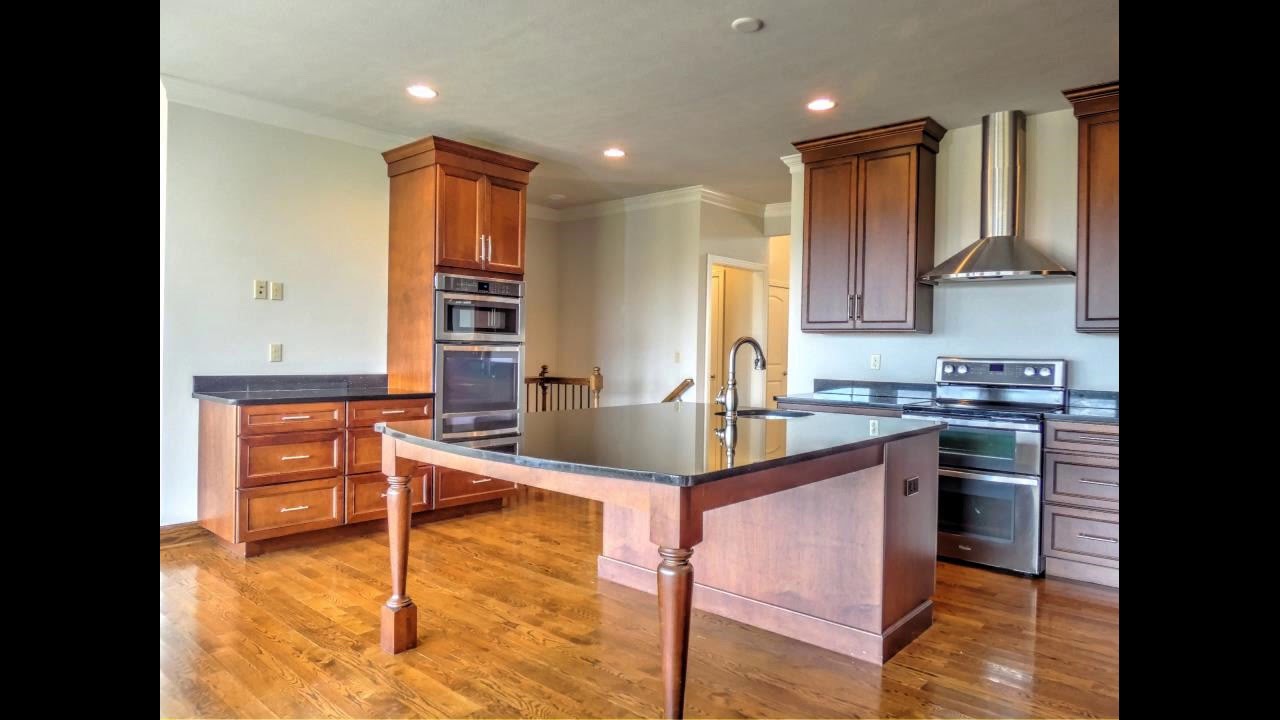 For Sale: 2121 Johns Ridge, Coraopolis, PA 15108