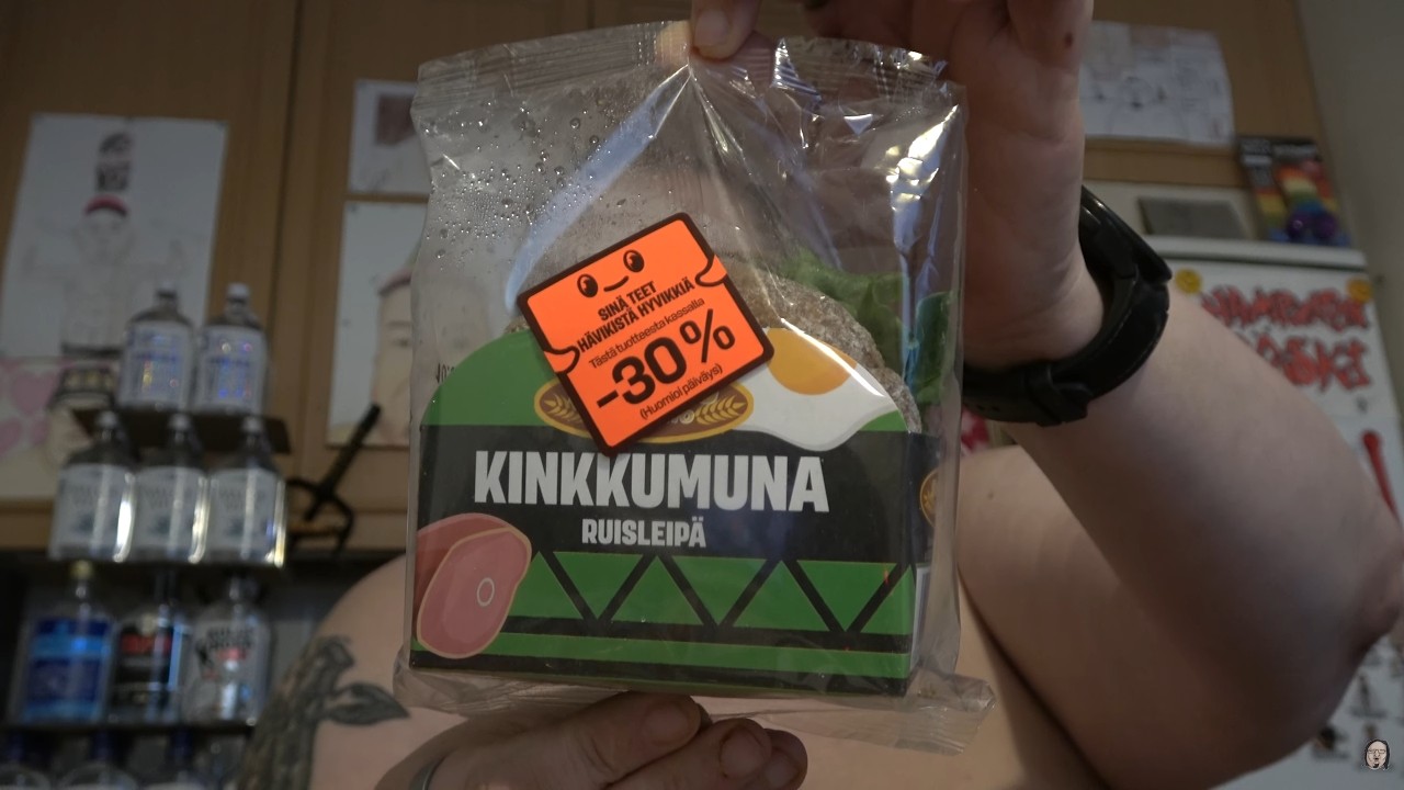 Hampaaton läski syö: Osa 4362 - SuurSavo Leipomo Kinkku-munaruisleipä