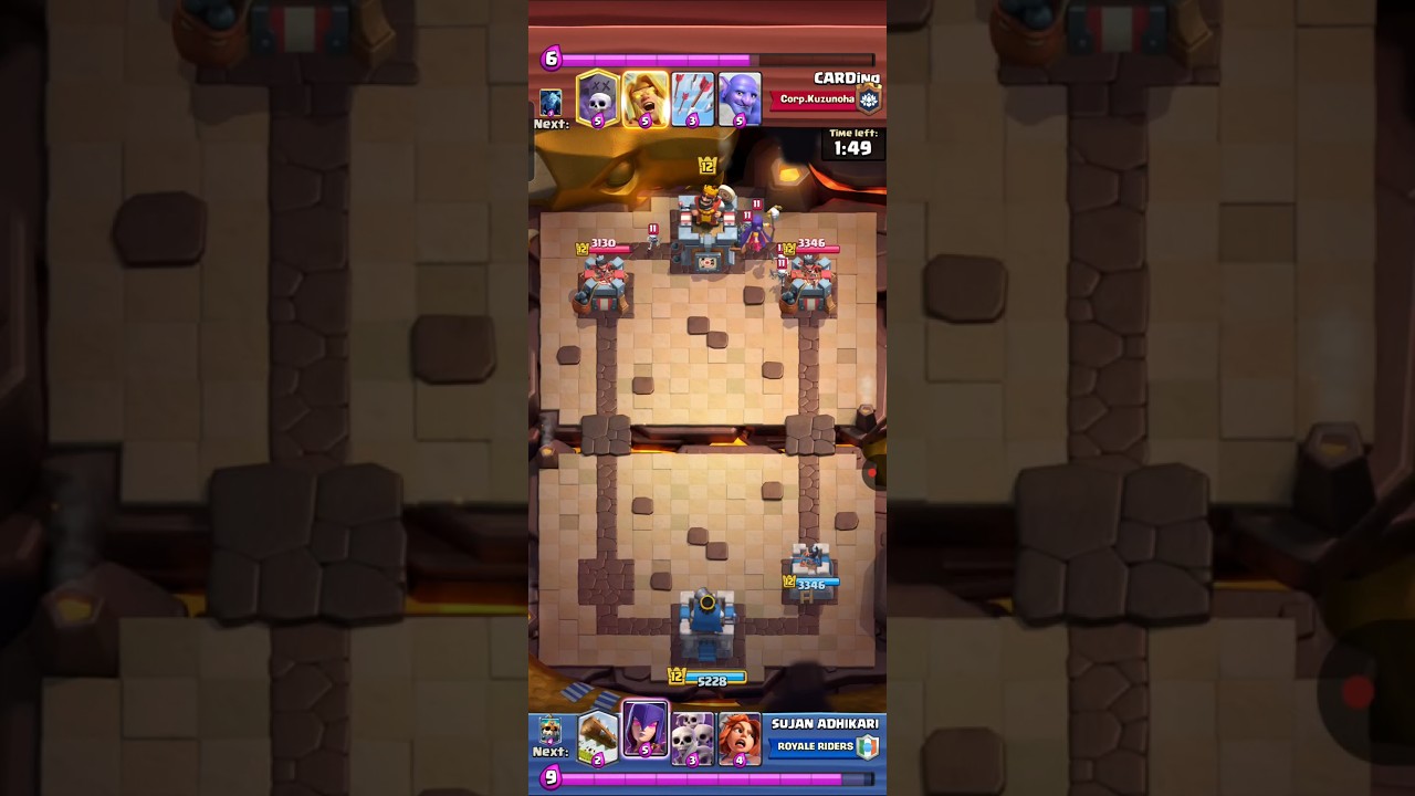 Skeleton King vs Hero Giant 