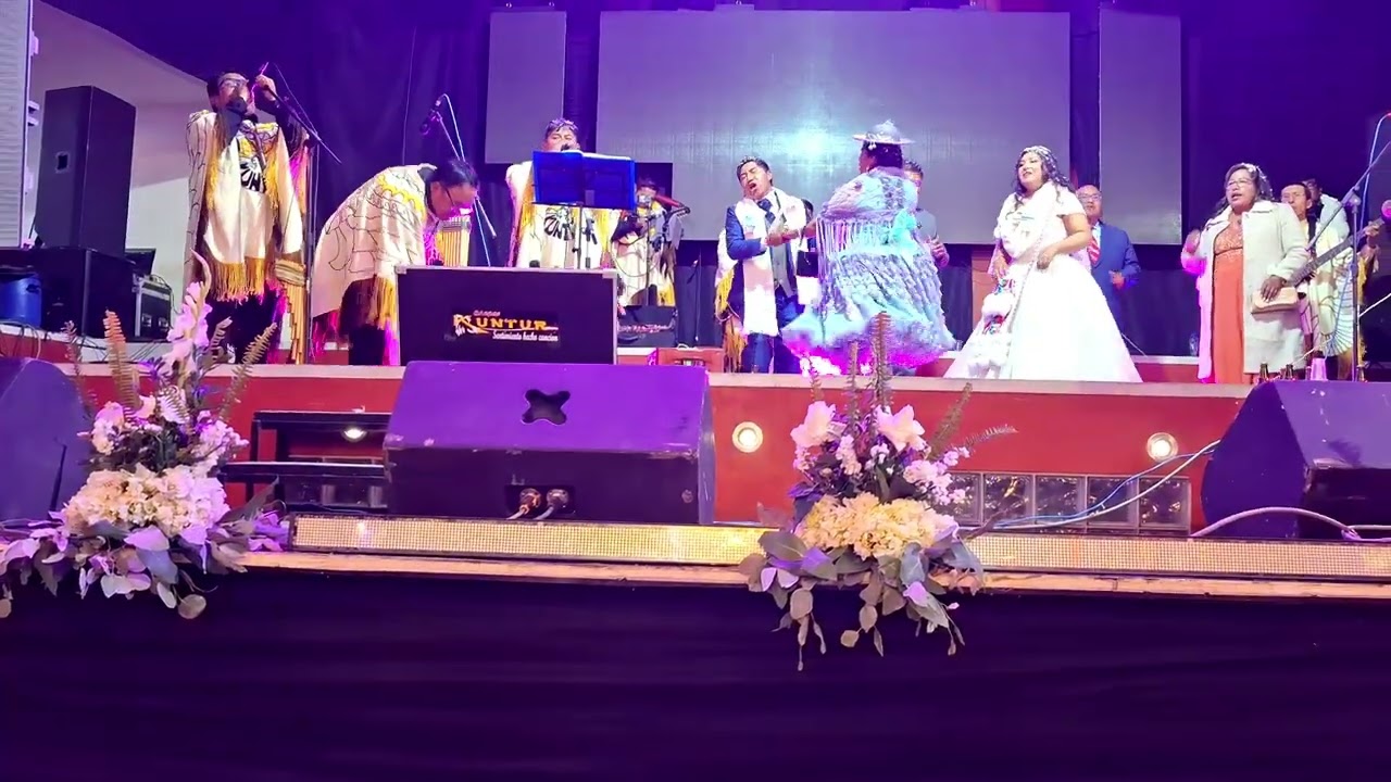 Q'hapac Kuntur - Mix Huaynos (en vivo)