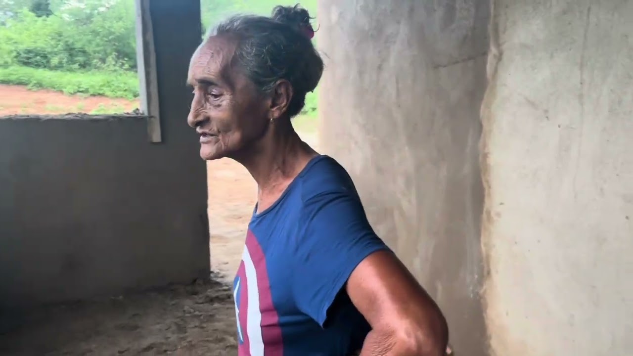 ELA TÁ MUITO FELIZ COM SUA NOVA CASA 