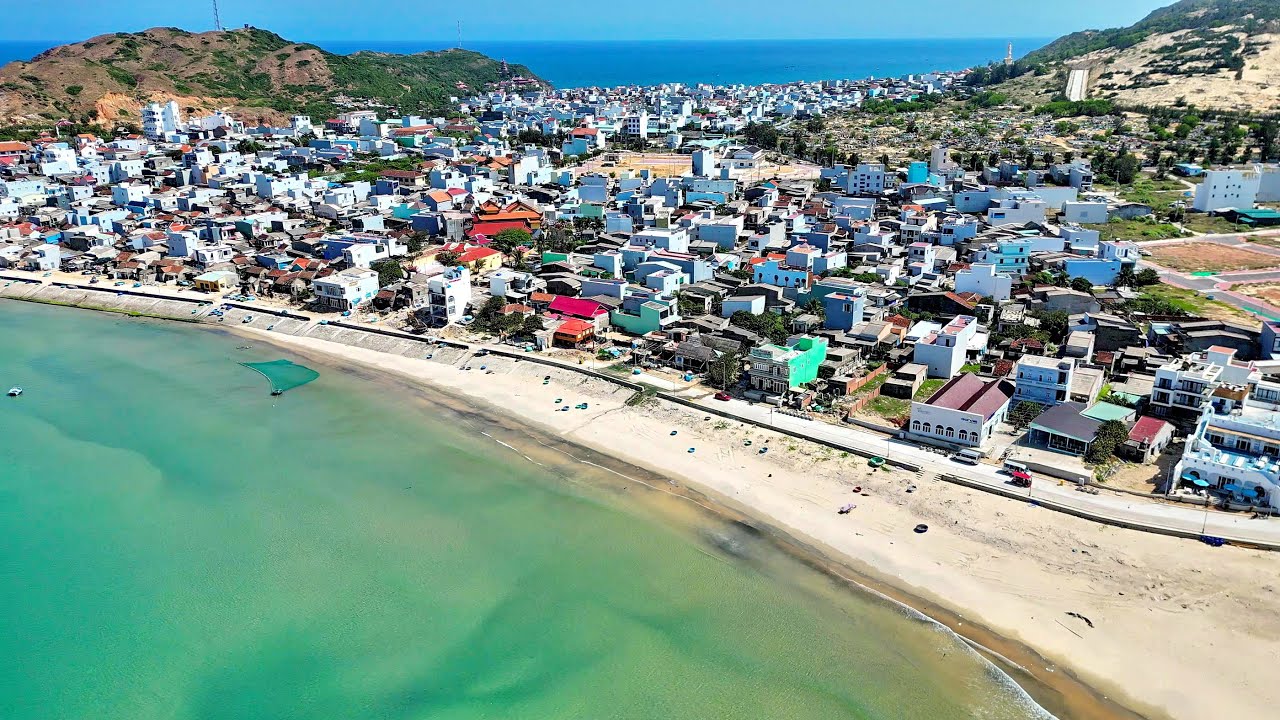 Nhơn Lý and Eo Gió Vietnam from above / Drone Footage Flycam / 4K UHD / 20.02.2024