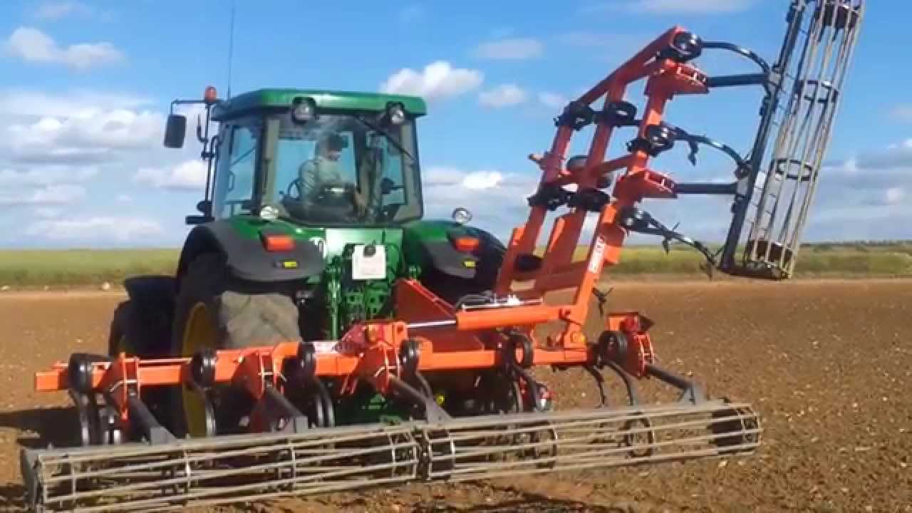 John deere 7720 con cultivador Noli de 3 filas y rulo Cysa ( En HD )