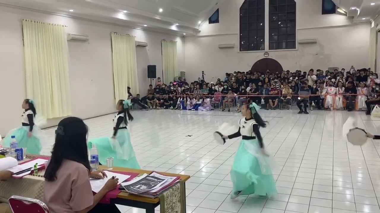 GPDI PUSAT LANGOWAN Festival Tambourine &Banners (His Power within us)
