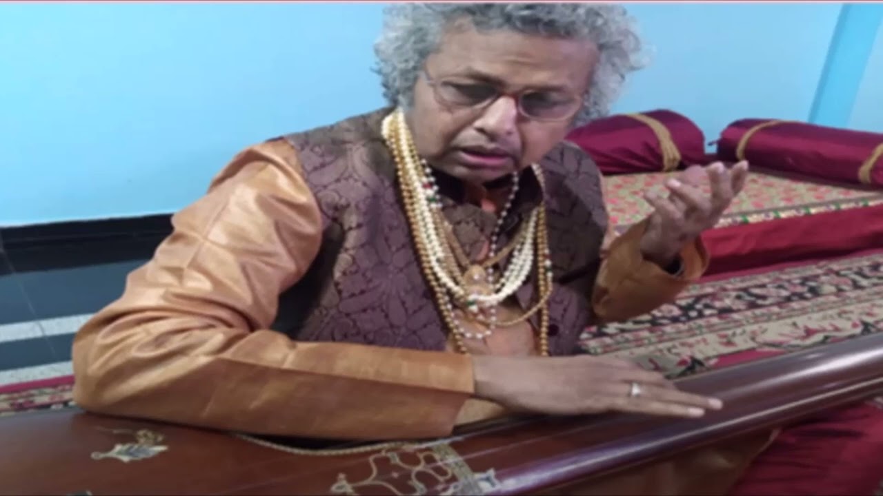 कौन से गायक की आवाज़ कैसे निकालनी है । / Music demonstration. Dr Ishwarchandra Ramchandra Karkare