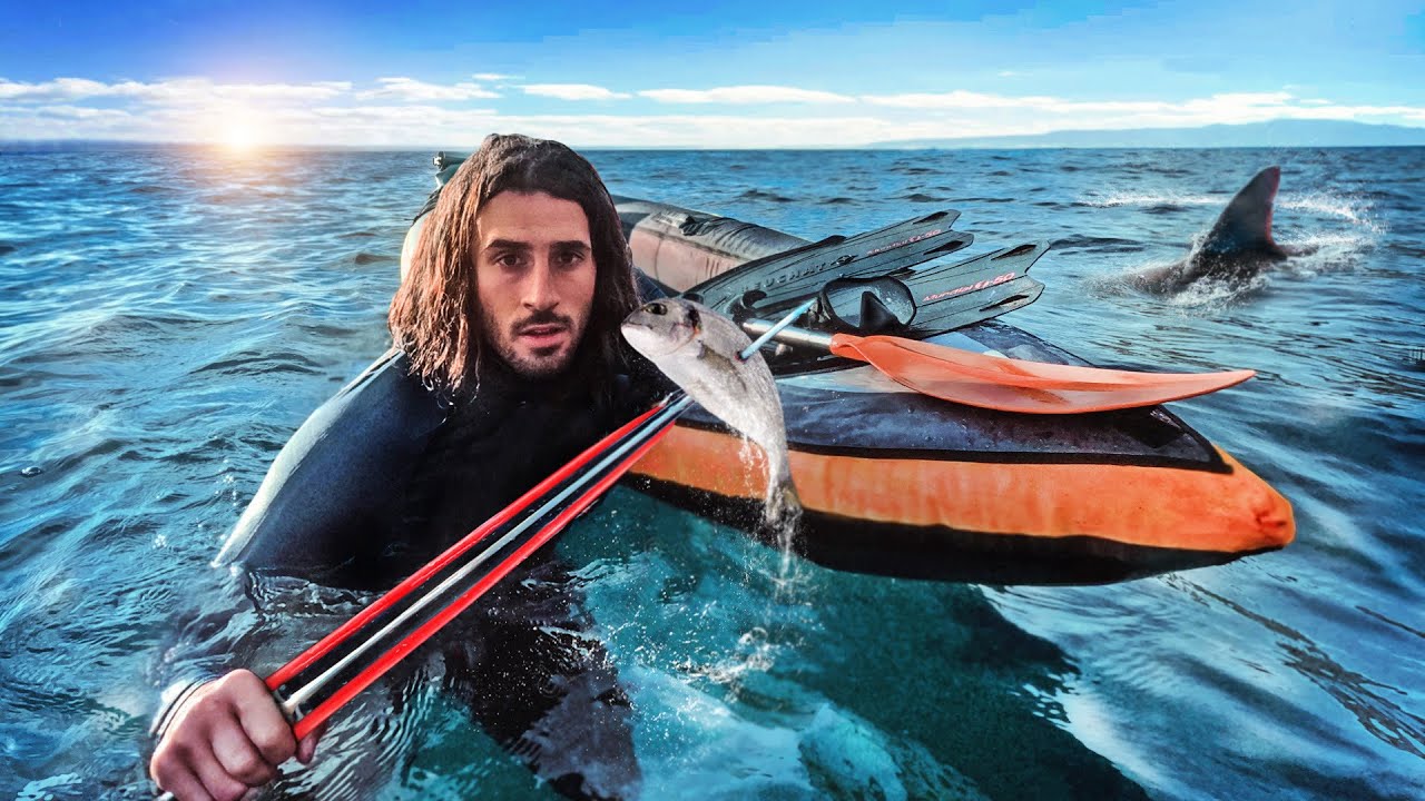 Je survis 24h sur un kayak ! (Challenge très compliqué)