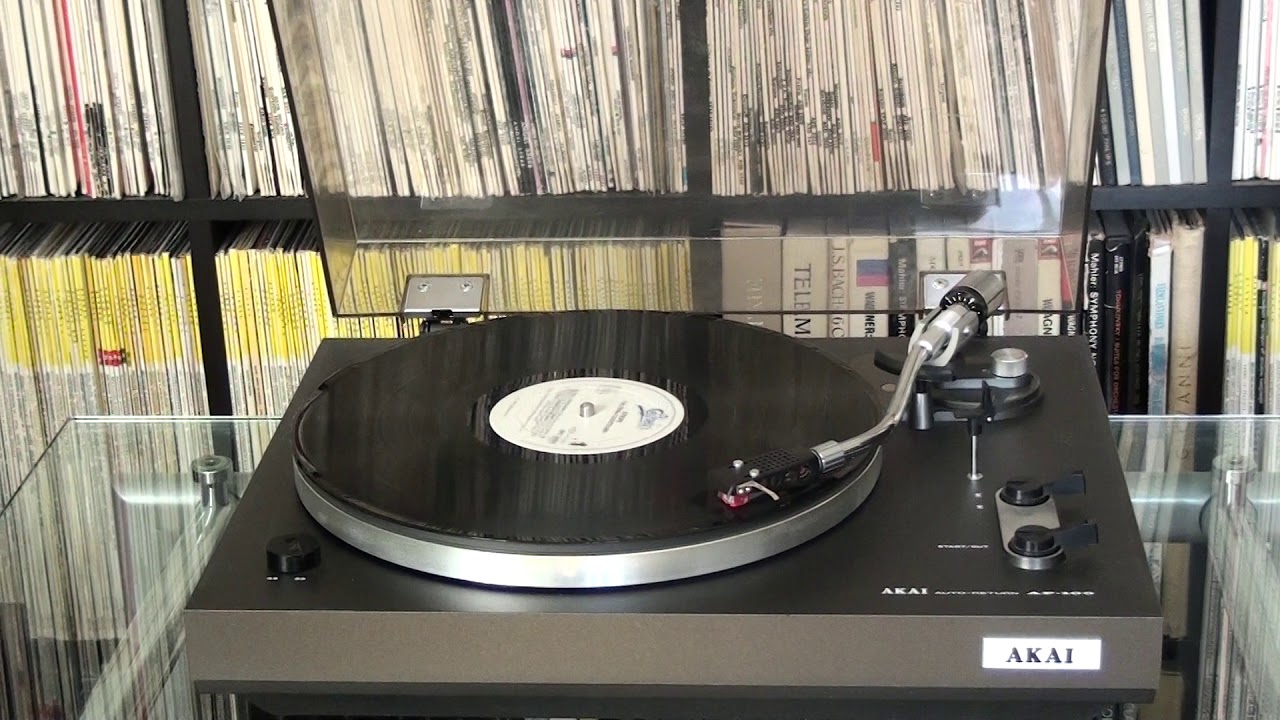 AKAI  AP-100 & KENWOOD KR-2400