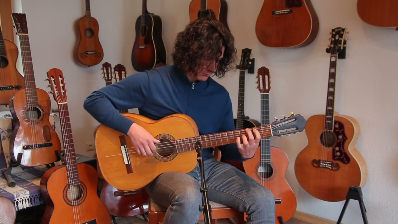 Vicente Perez Checa handmade Spanish Flamenco Guitar from Granada