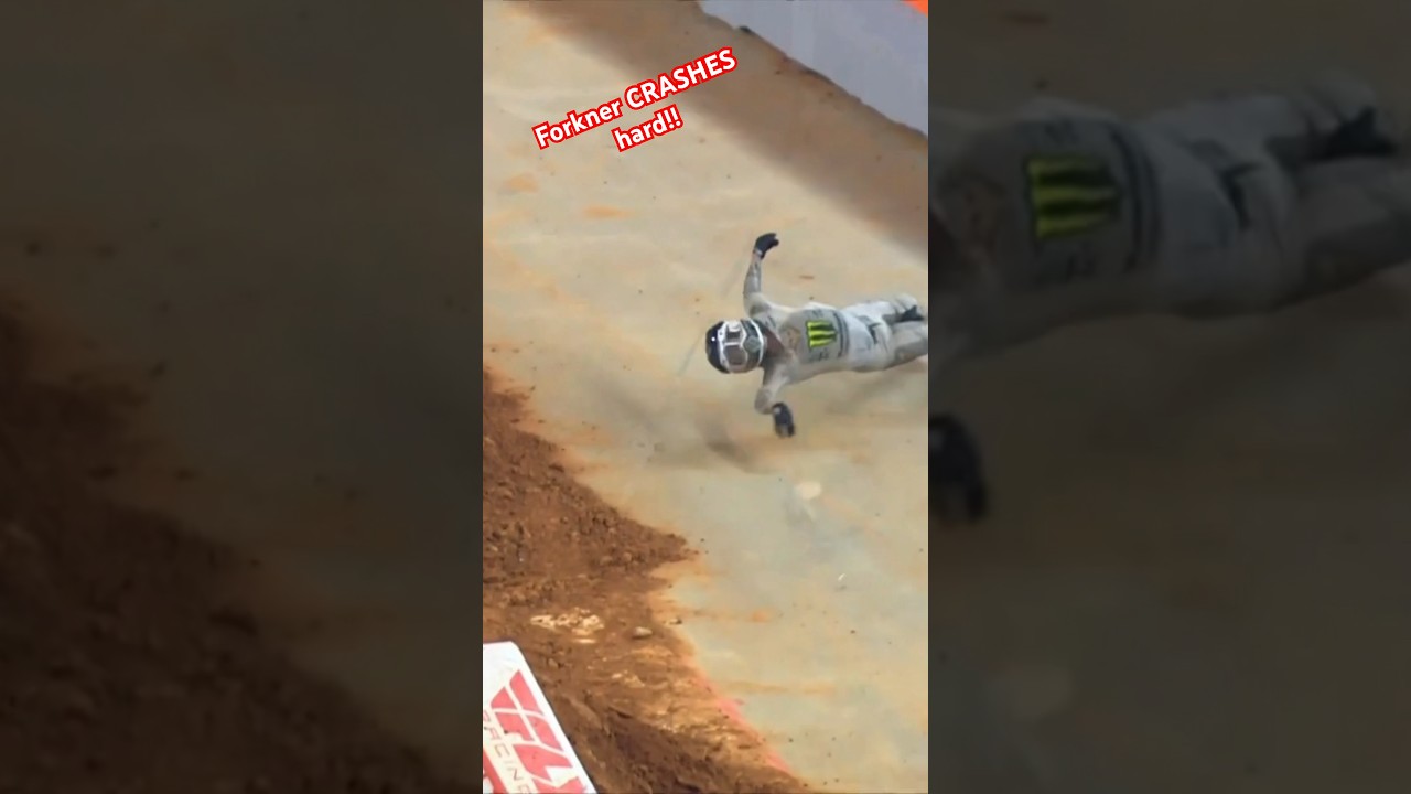 Austin Forkner s'&eacute;crase violemment alors qu'il m&egrave;ne le championnat #supercross 2024 Arlington