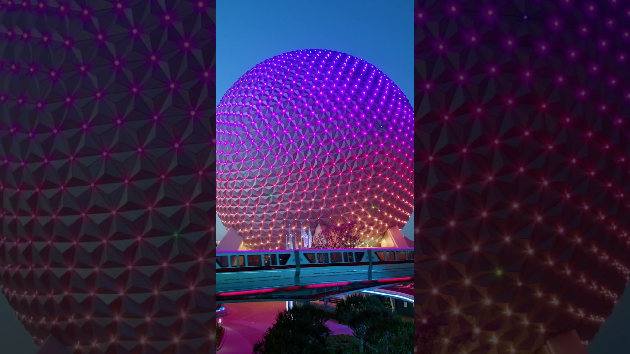 March 6 🤝 Mark VI #Monorail = HAPPY NATIONAL MONORAIL DAY! 🎉🚄 🎉  #WaltDisneyWorld #DisneyParks