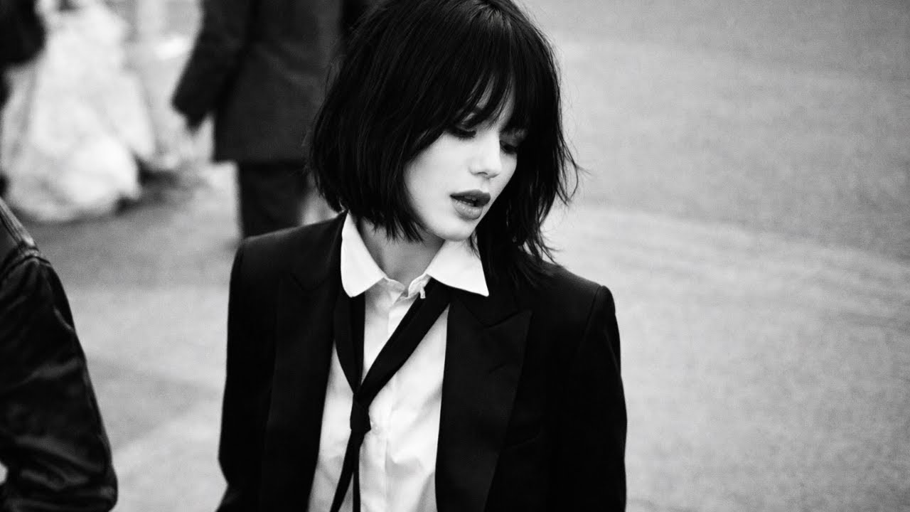 Anne Bloom - HUMANS V2 // Darkwave, Post Punk