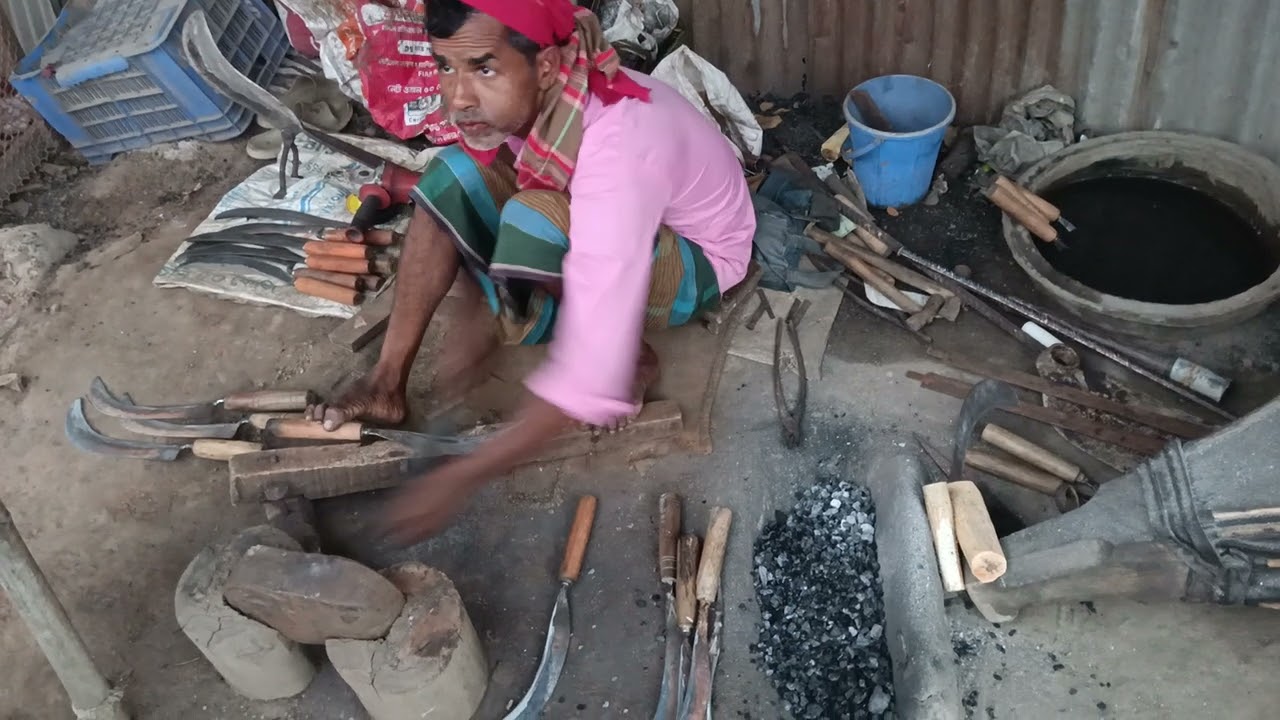 প্রতি বুধ ও শনি সপ্তাহে ২ দিন আমাদের গ্রামের বাজারে পাবেন নাতির হাট নাজিরপুর মুলাদী বরিশাল