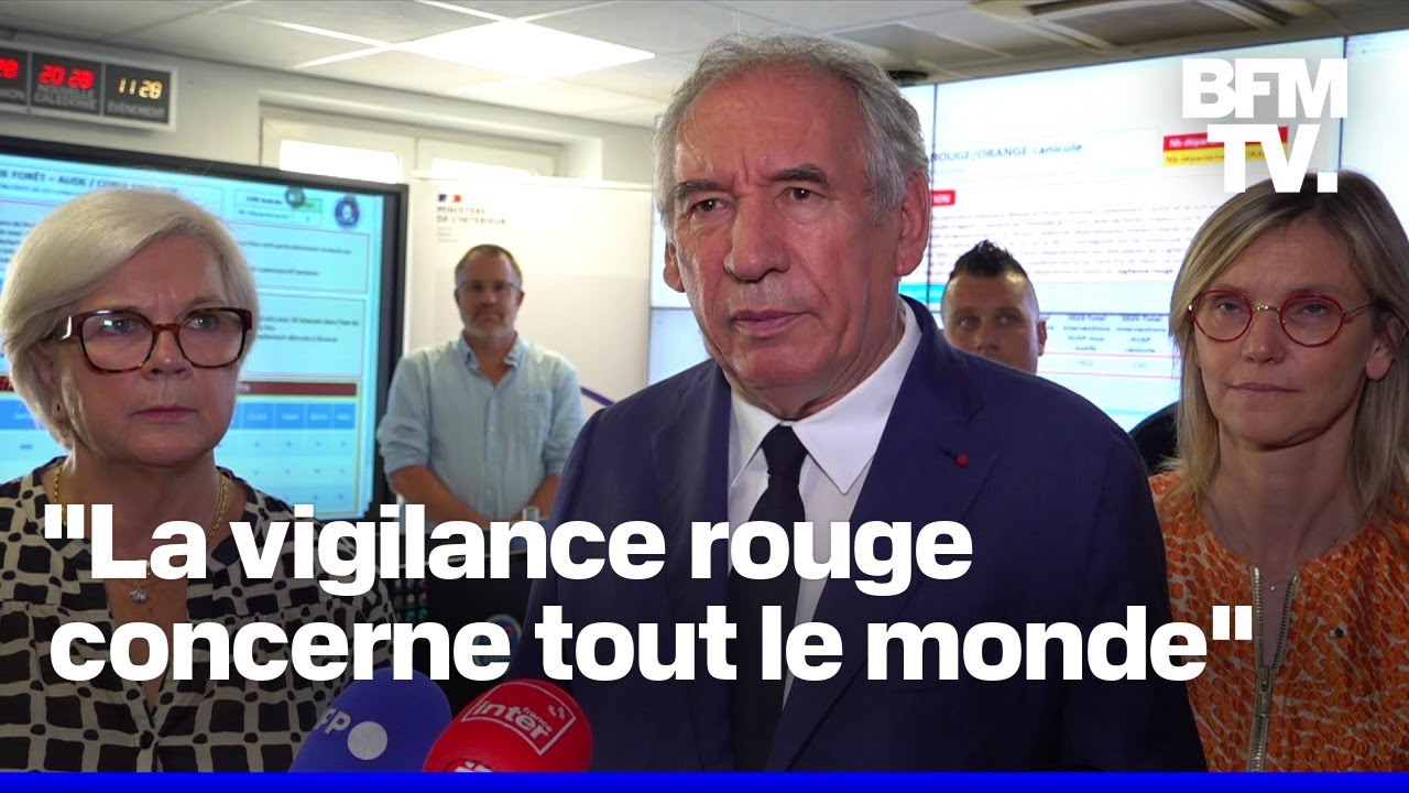 Canicule: le point de Fran&ccedil;ois Bayrou depuis la cellule de gestion de crise interminist&eacute;rielle