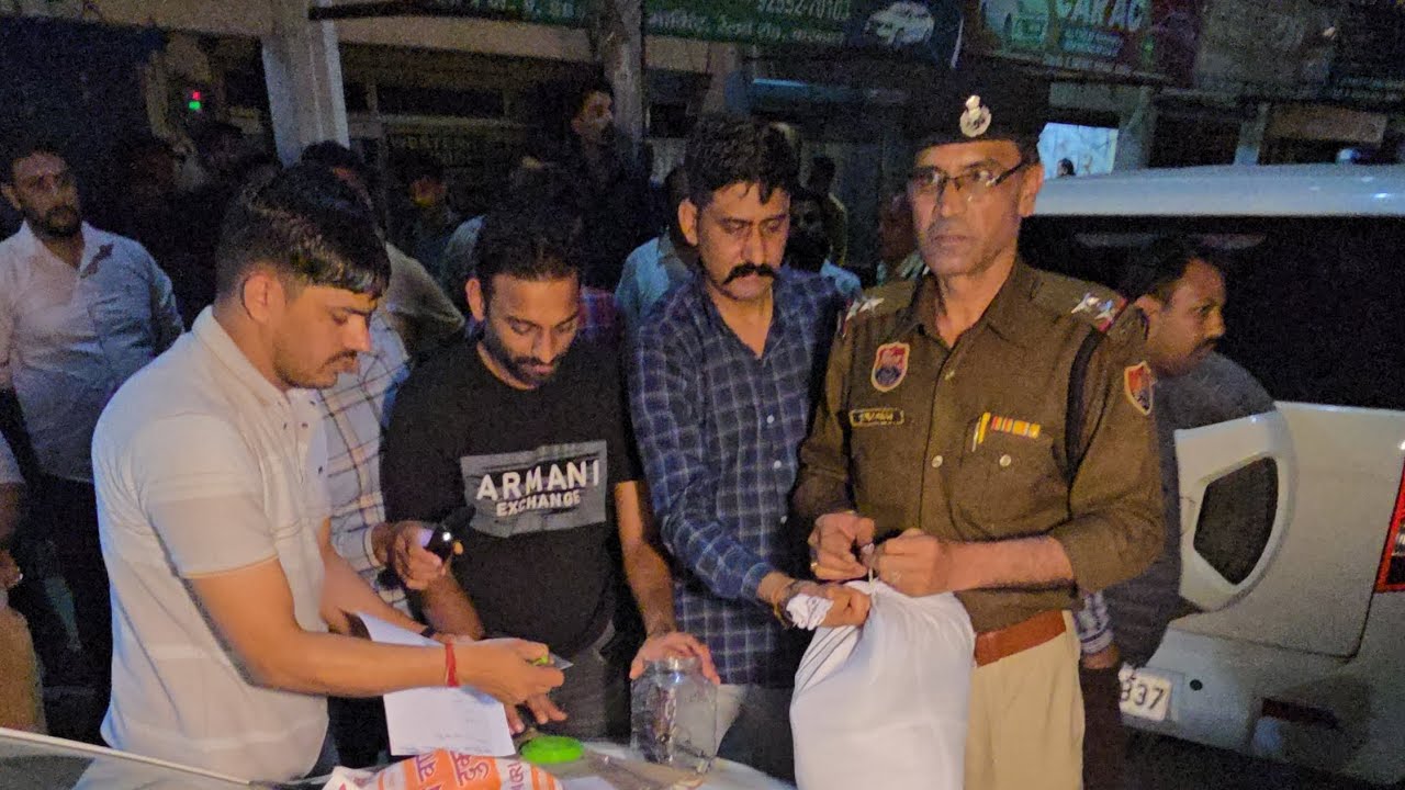 बिहार से 2 बड़े Afeem तस्कर पहुंचे 4 किलो अफीम के साथ बड़े तस्कर को अफीम देते रंगे हाथ तीनों को पकड़ा