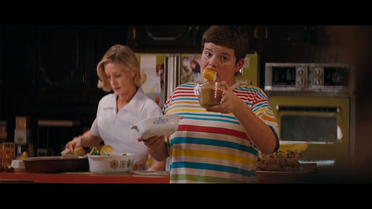 Super 8 (2011) - Charles Family Dinner Lots of Food
