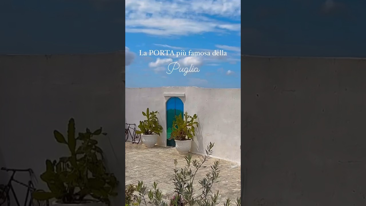 La porta azzurra.