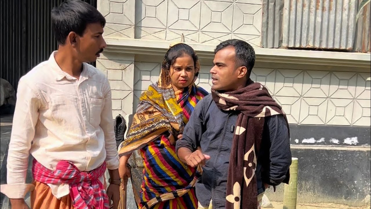 দুয়ার ঝাড় দেওয়া নিয়ে দেবর ভাবীর ঝ *গ *ড়া