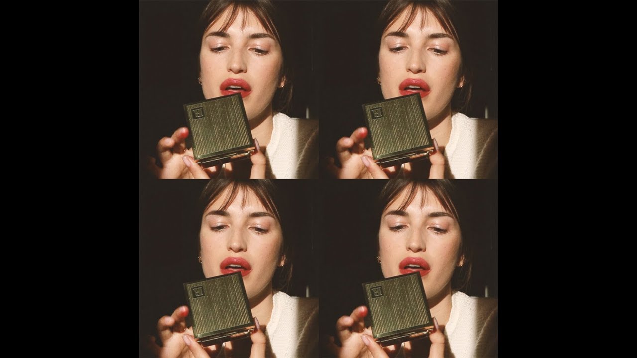 Jeanne Damas | Le Rouje de Paris