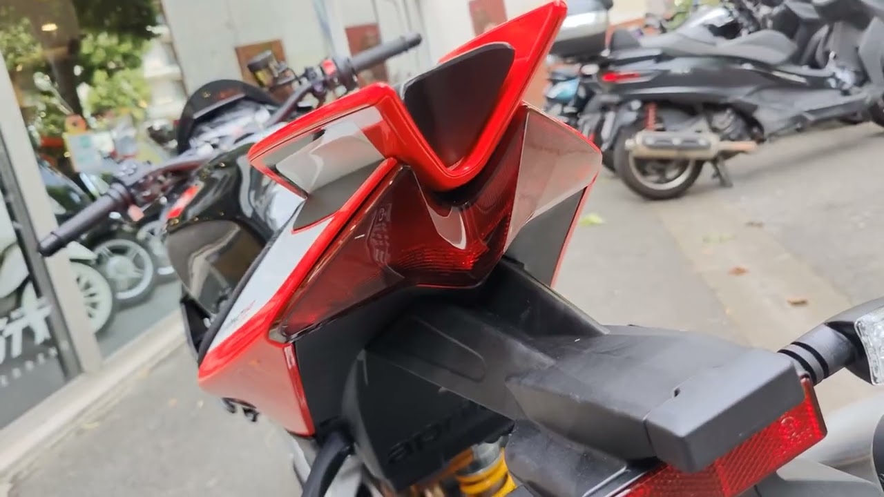 [2024-07] Aprilia Tuono V4 Factory SBK09-SE - Saint Maur Motos
