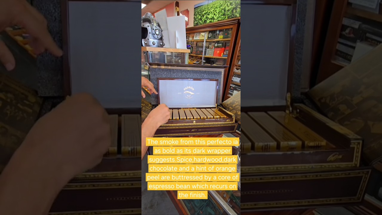 Unboxing the Padr&oacute;n 60th Anniversary Perfecto Maduro-First look! #Padr&oacute;ncigars#60thanniversary