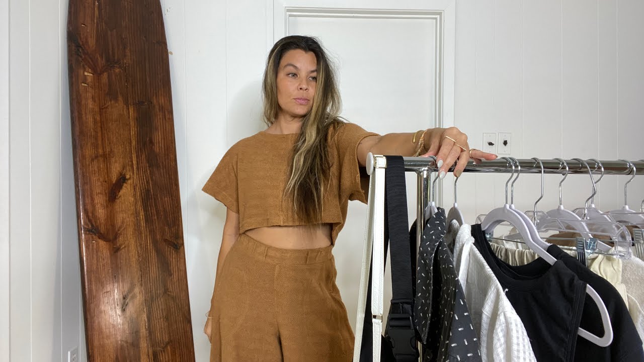 WHAT I WEAR TO WORK IN A WEEK AS A HAIRSTYLIST ///