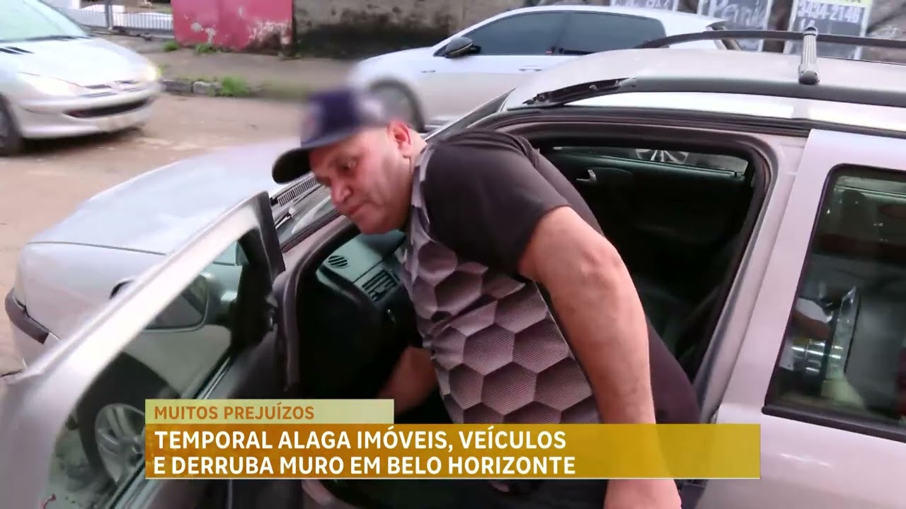 Temporal alaga imóveis, veículos e derruba muro em Belo Horizonte