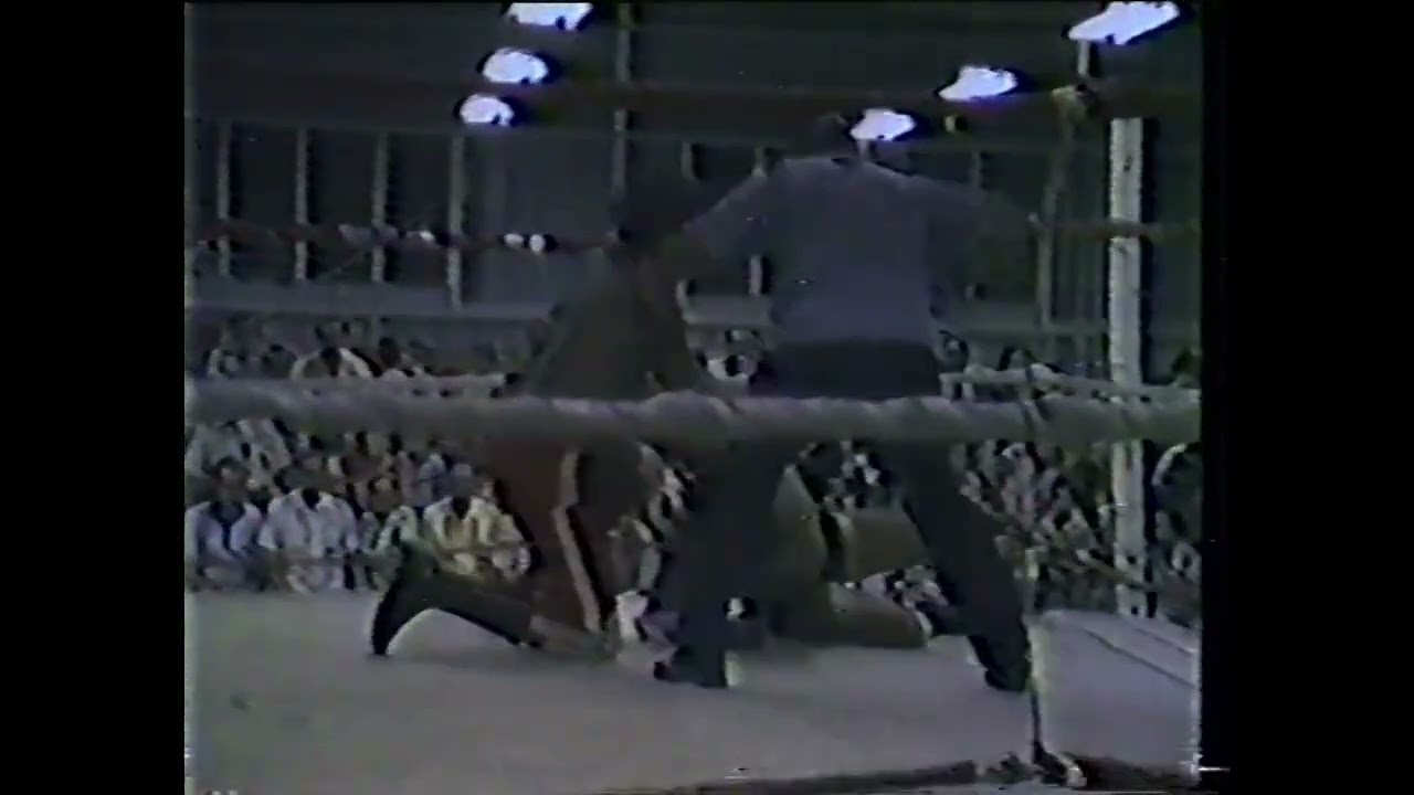 Norberto Rivera vs. Gato Montés - RARE 1982 Chicago Promotions TV Puerto Rico