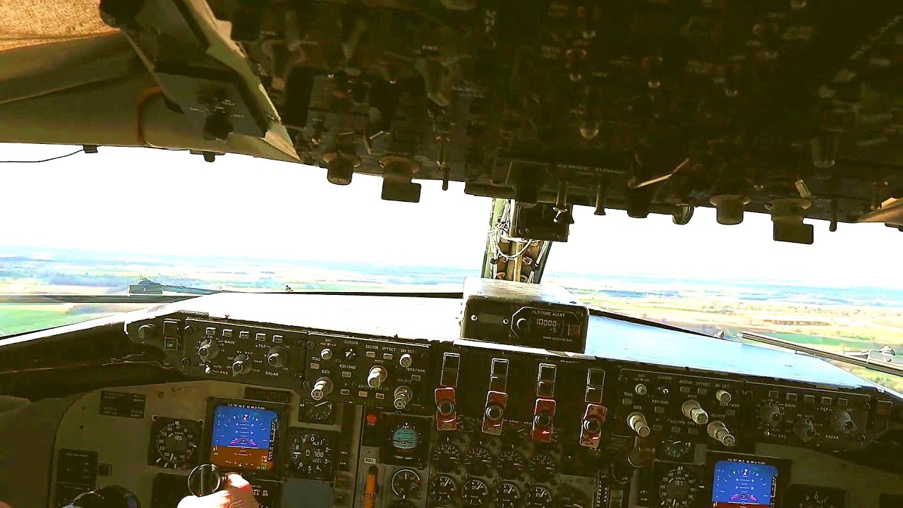 Pilot’s PERSPECTIVE | USAF KC-135 Stratotanker COCKPIT TAKEOFF!